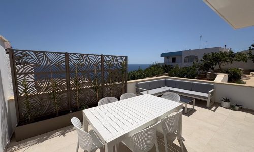 Outdoor dining room